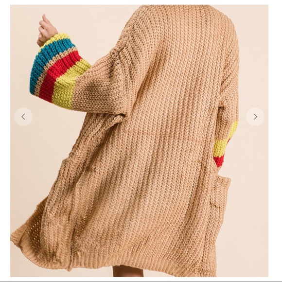 Must Have Fabulous Bishop Sleeves Pocket Cardigan - Picture 2 of 5